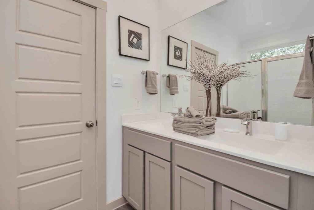 4Bedroom Escape - Near Med Center With Backyard Хьюстон Экстерьер фото